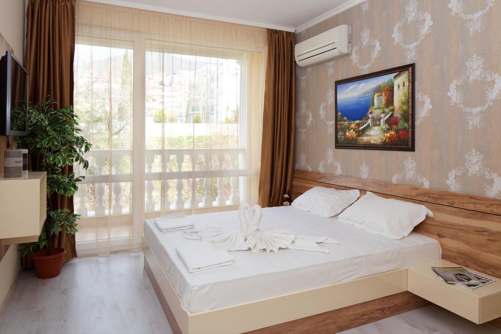 Villa Sardinia And Spa Светий Влас Екстер'єр фото